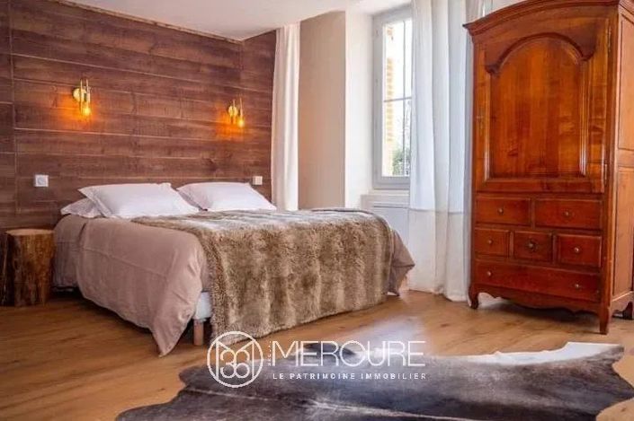 Image No.7-Propriété de 4 chambres à vendre