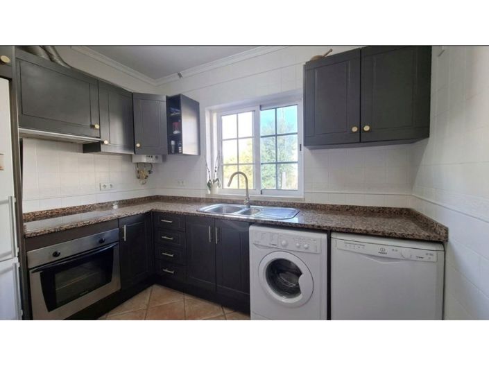 Image No.7-2 Bed House for sale
