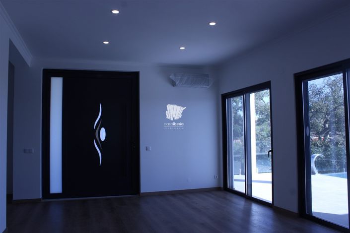 Image No.21-5 Bed House for sale