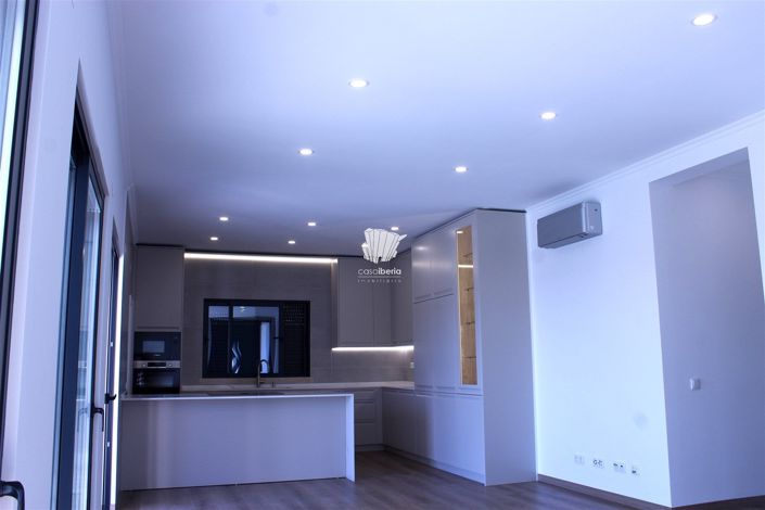 Image No.23-5 Bed House for sale