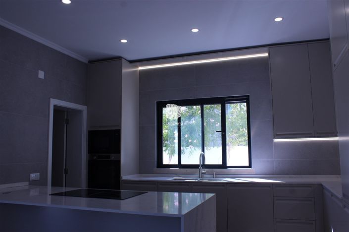 Image No.26-5 Bed House for sale