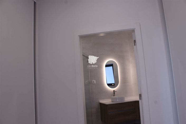 Image No.57-5 Bed House for sale