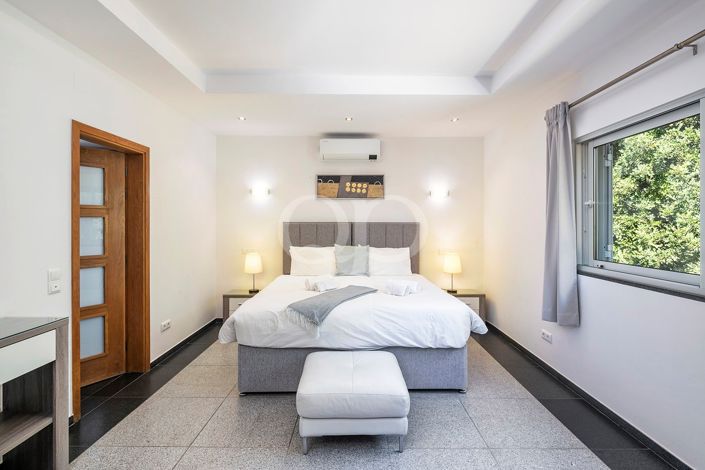 Image No.31-7 Bed House for sale