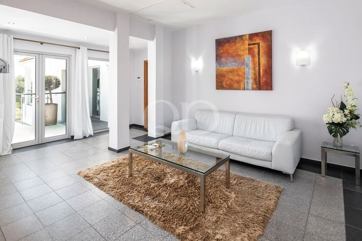 Image No.6-7 Bed House for sale
