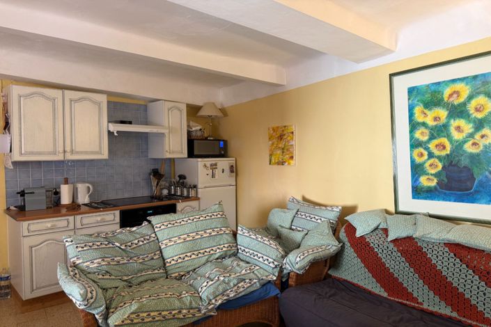 Image No.11-3 Bed House for sale