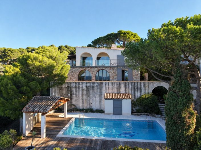 Image No.2-4 Bed House for sale