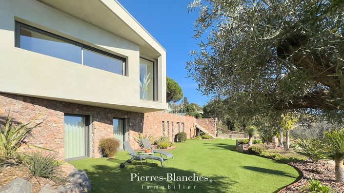 Image No.12-3 Bed House for sale