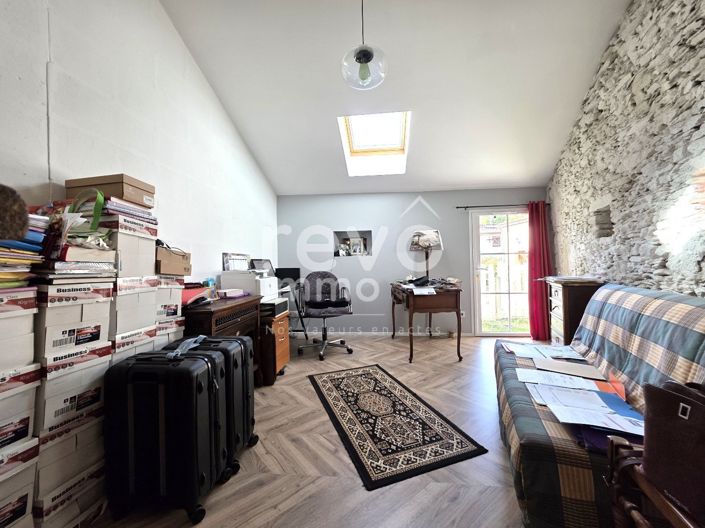 Image No.8-3 Bed House for sale