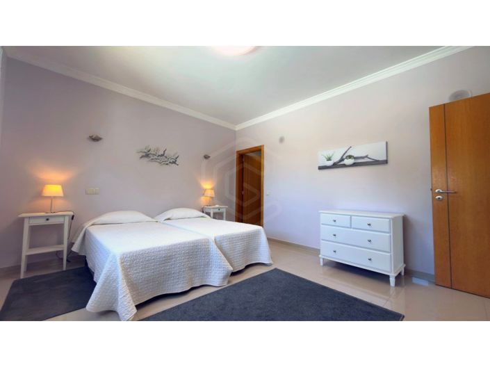 Image No.31-7 Bed House for sale