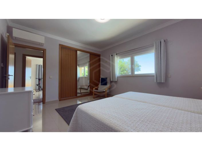 Image No.32-7 Bed House for sale