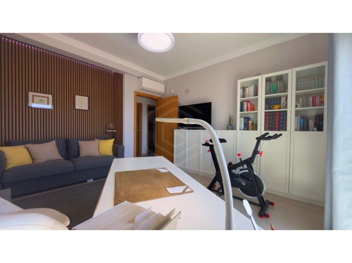 Image No.37-7 Bed House for sale