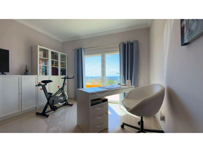 Image No.38-7 Bed House for sale