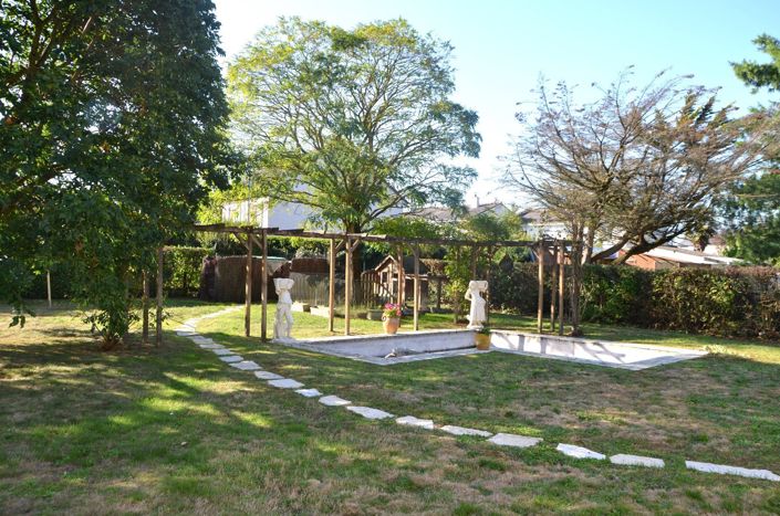 Image No.16-5 Bed House for sale