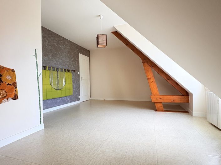 Image No.6-5 Bed House for sale