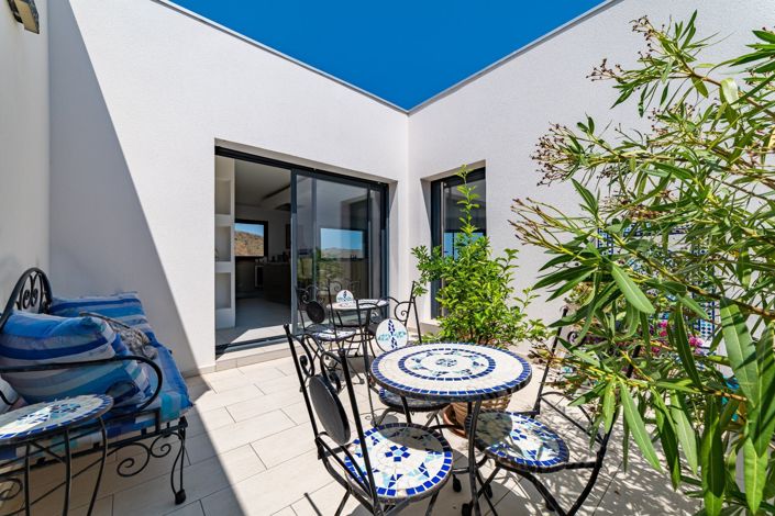 Image No.6-3 Bed House for sale