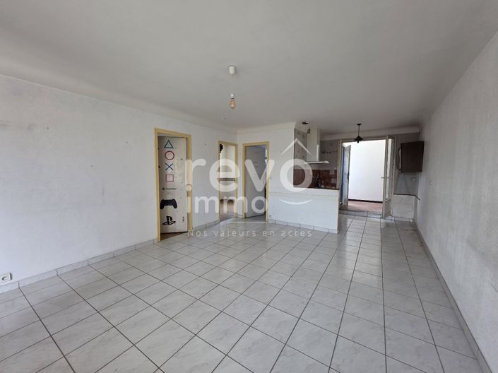 Image No.9-5 Bed House for sale