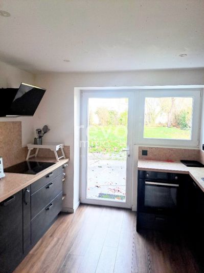Image No.3-8 Bed House for sale