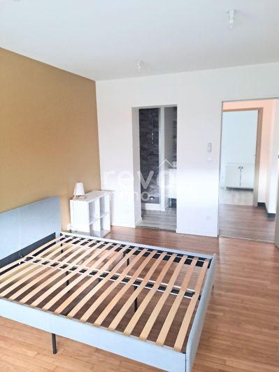 Image No.6-8 Bed House for sale
