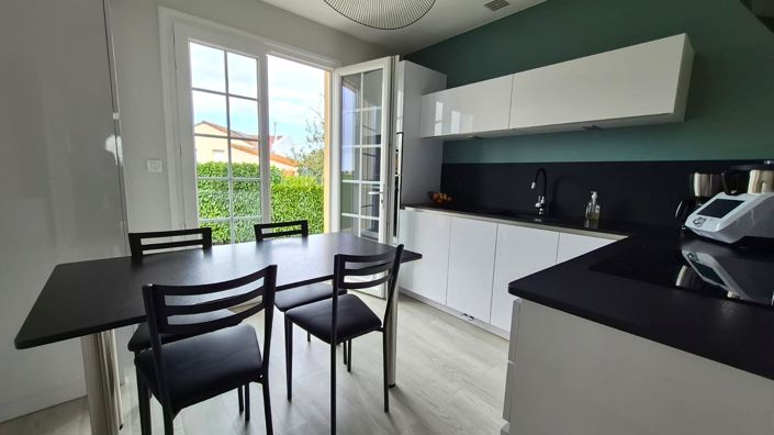 Image No.5-3 Bed House for sale