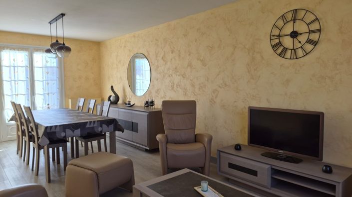 Image No.6-3 Bed House for sale