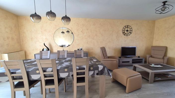 Image No.8-3 Bed House for sale