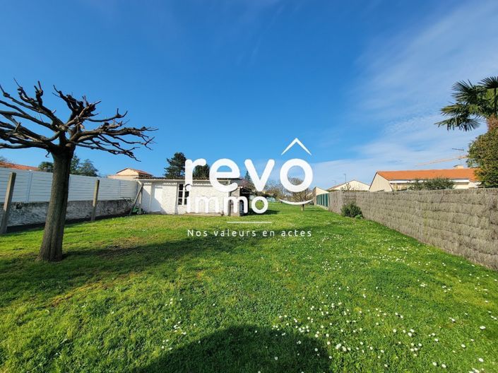 Image No.8-3 Bed House for sale