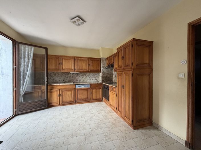Image No.7-5 Bed House for sale