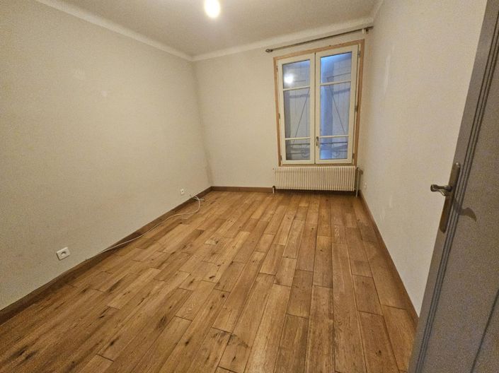 Image No.13-4 Bed House for sale
