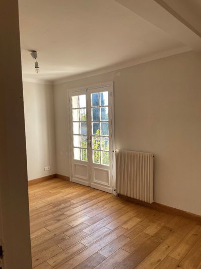 Image No.17-4 Bed House for sale