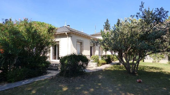 Image No.3-4 Bed House for sale