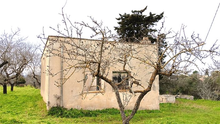 Image No.15-2 Bed Property for sale