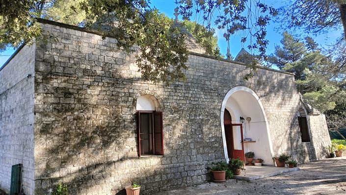 Image No.15-7 Bed Property for sale