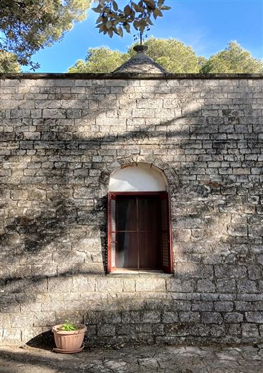 Image No.16-7 Bed Property for sale