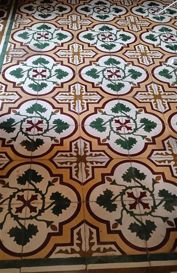 Image No.19-7 Bed Property for sale