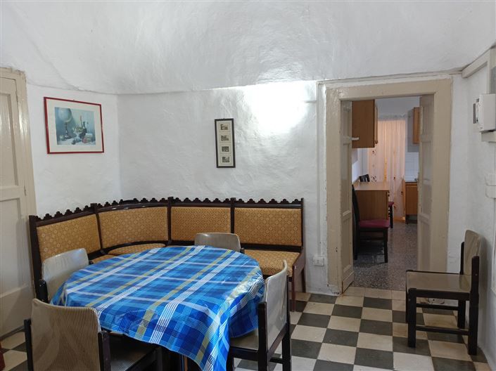 Image No.30-7 Bed Property for sale