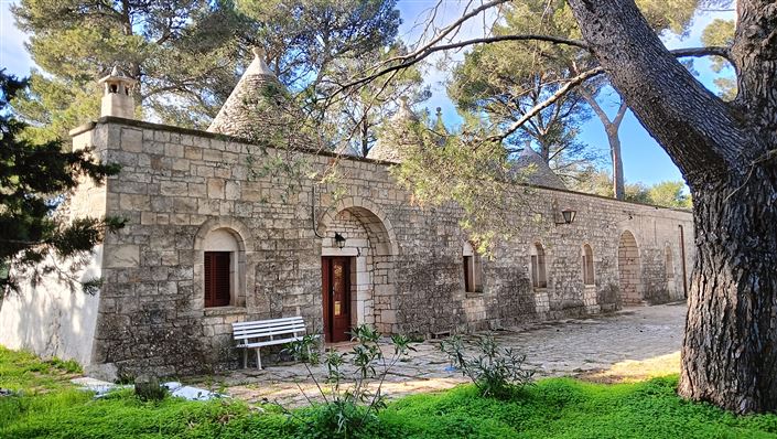 Image No.4-7 Bed Property for sale