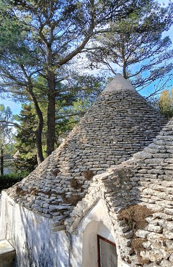 Image No.8-7 Bed Property for sale