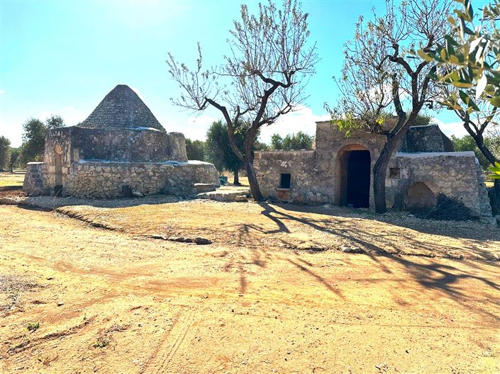 Image No.14-2 Bed Property for sale