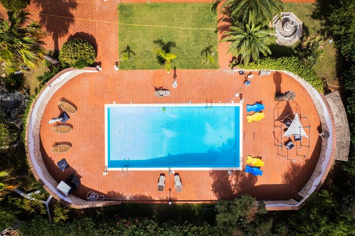 Image No.3-4 Bed Property for sale