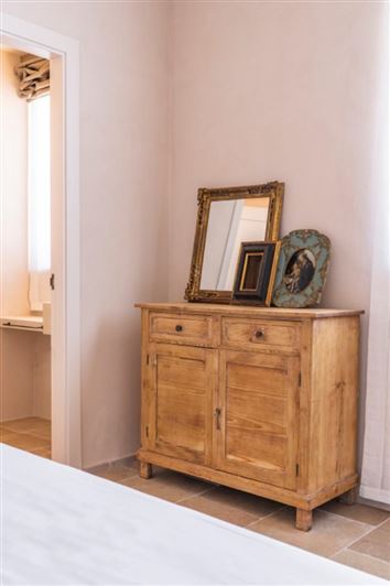 Image No.23-6 Bed Property for sale