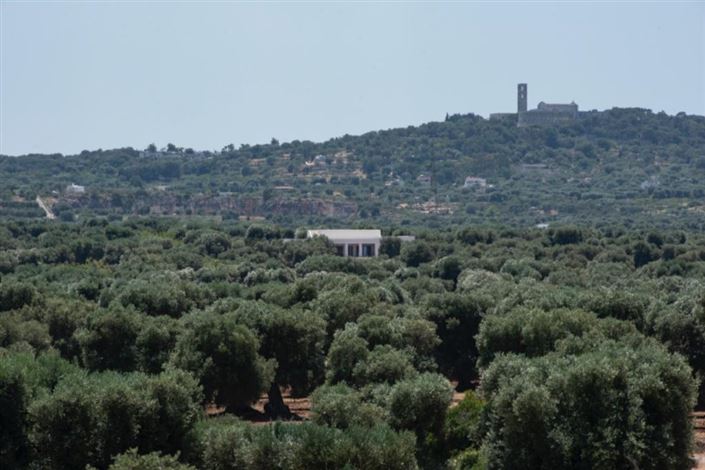 Image No.38-6 Bed Property for sale