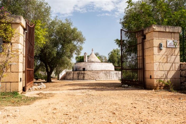 Image No.24-4 Bed Property for sale