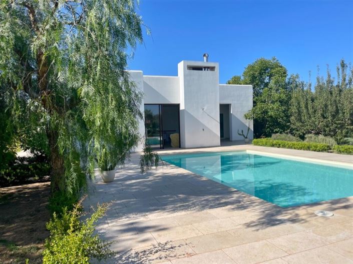 Image No.4-4 Bed Property for sale