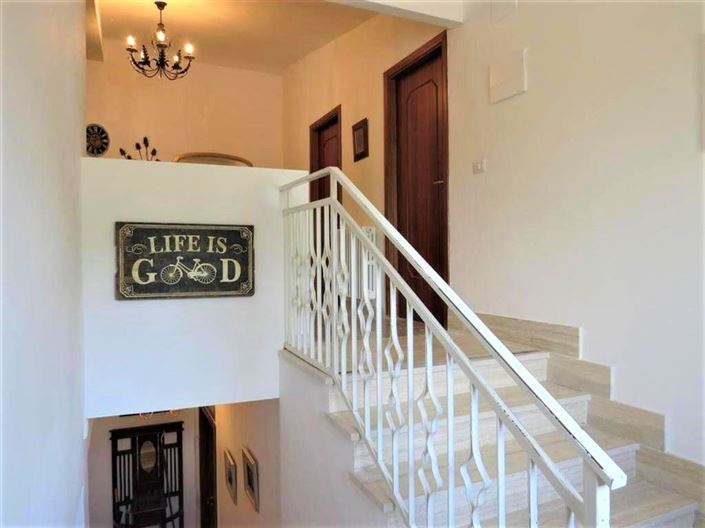 Image No.18-5 Bed Villa for sale