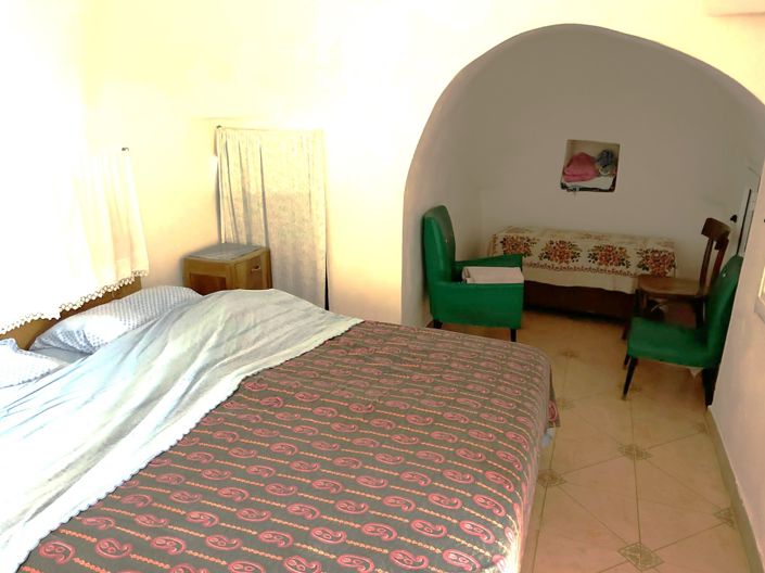 Image No.11-2 Bed Property for sale