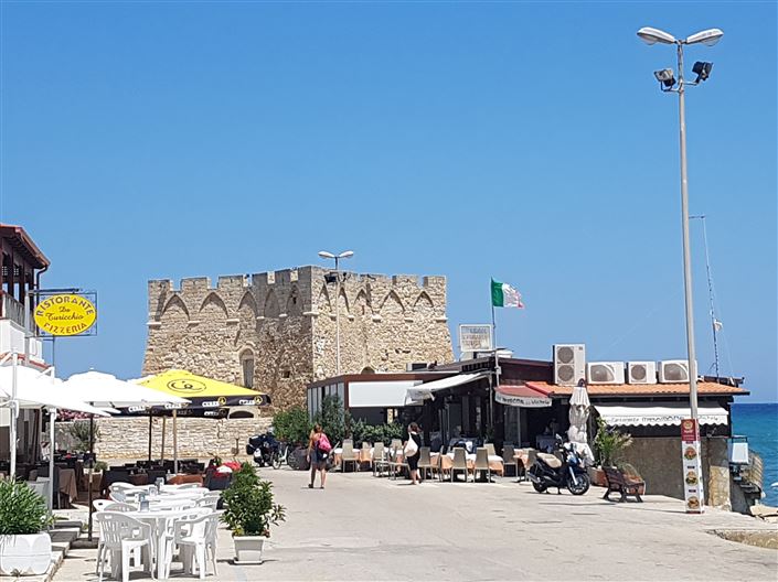 Image No.18-1 Bed Property for sale