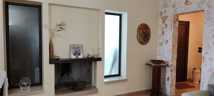 Image No.11-3 Bed Property for sale