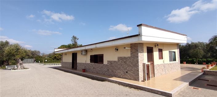 Image No.28-3 Bed Property for sale