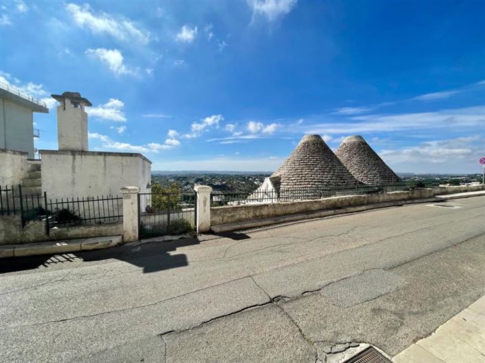 Image No.21-2 Bed Property for sale