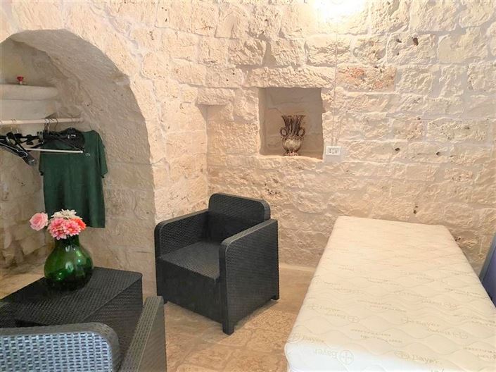 Image No.13-5 Bed Property for sale